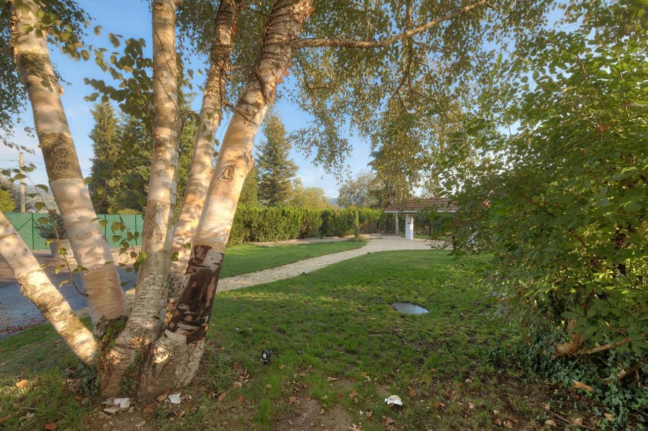 Appartement Chloe Du Lac Montferrat  外观 照片