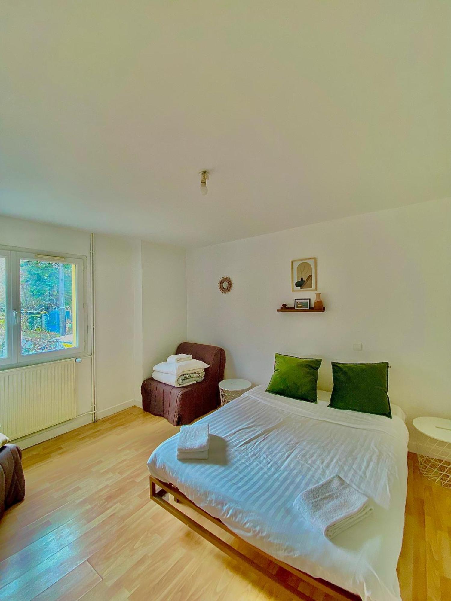 Appartement Chloe Du Lac Montferrat  外观 照片