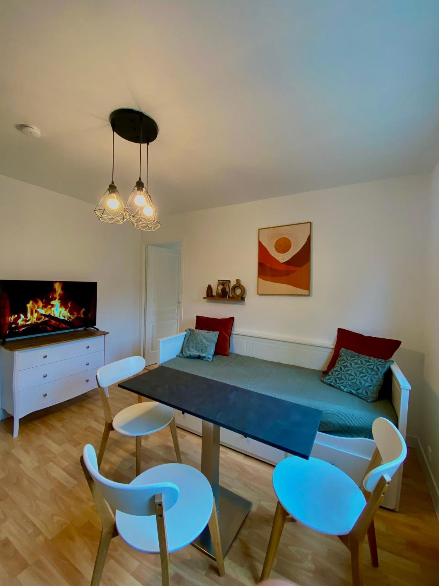 Appartement Chloe Du Lac Montferrat  外观 照片