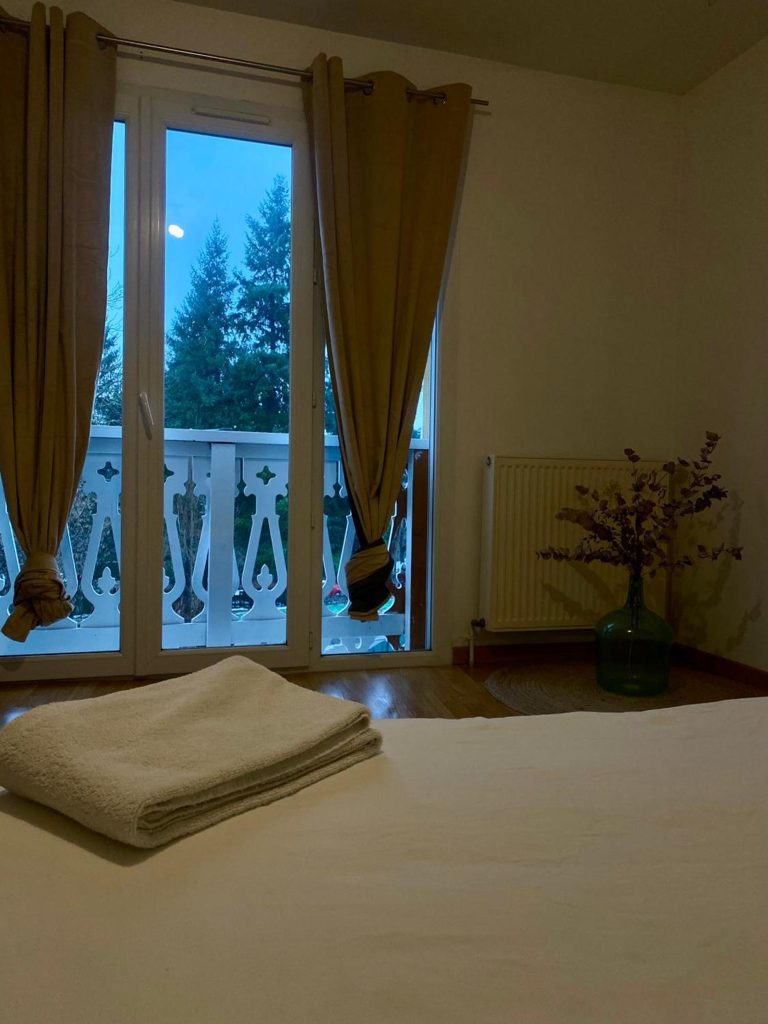 Appartement Chloe Du Lac Montferrat  外观 照片