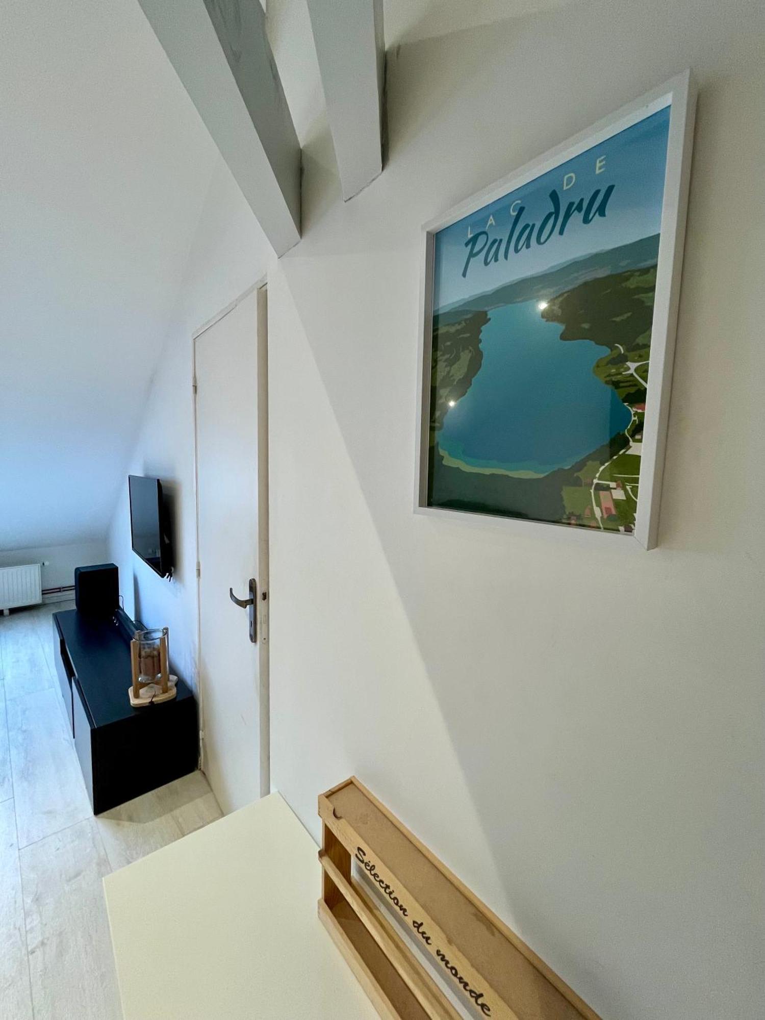 Appartement Chloe Du Lac Montferrat  外观 照片