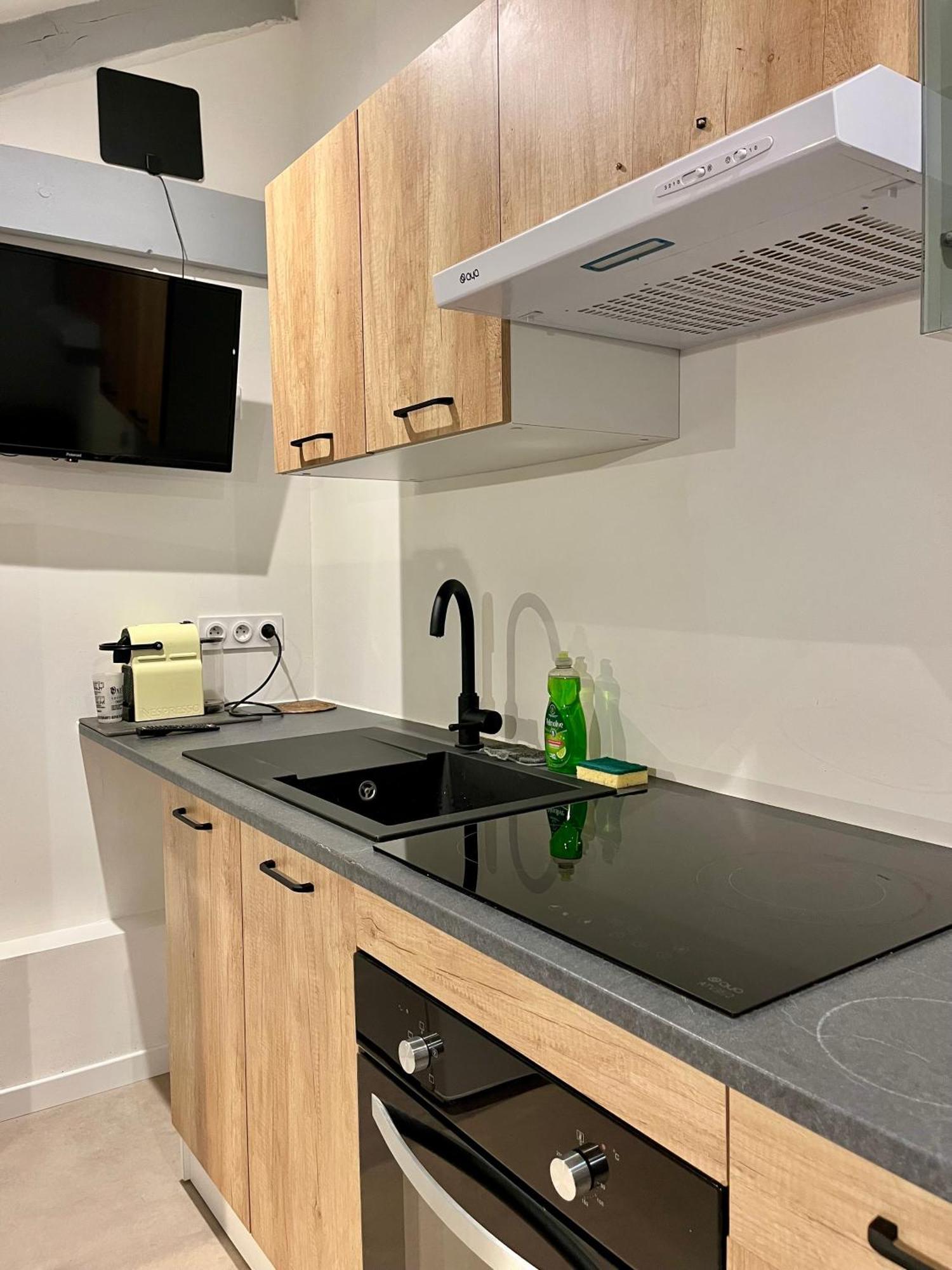 Appartement Chloe Du Lac Montferrat  外观 照片