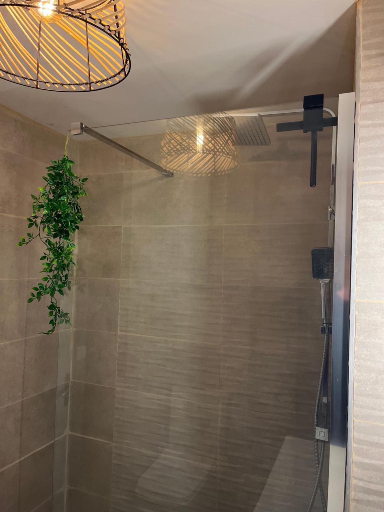 Appartement Chloe Du Lac Montferrat  外观 照片